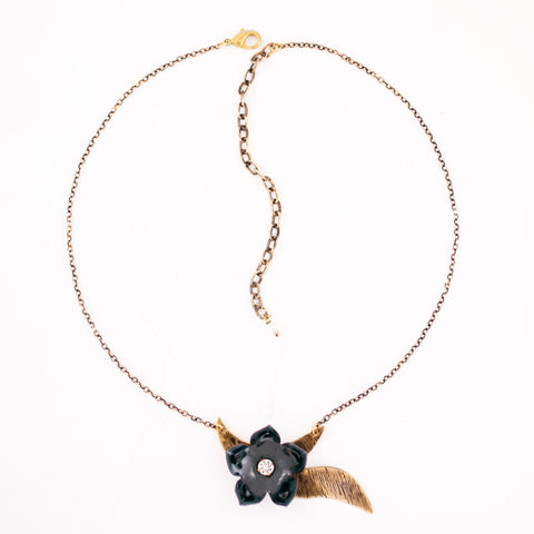 Flower choker necklace