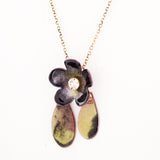 Flower pendant necklace